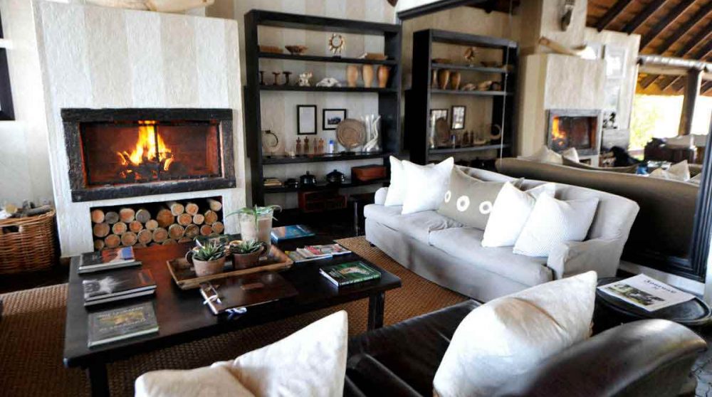 La cheminée du salon