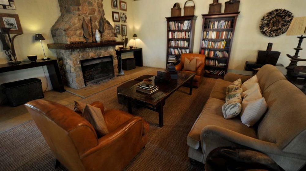 La cheminée du salon