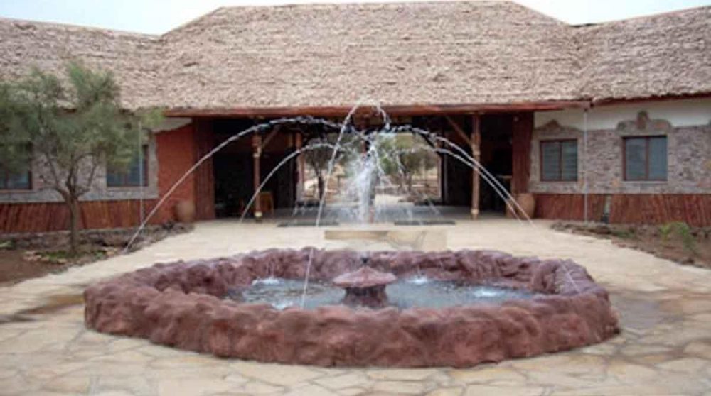 Une fontaine à l'entrée à Amboseli