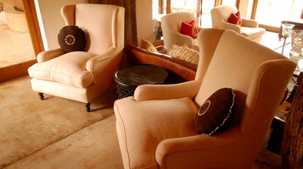 Fauteuils dans le salon à Madikwe