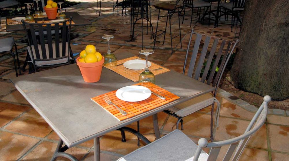 La terrasse de l'hôtel à Franschooek