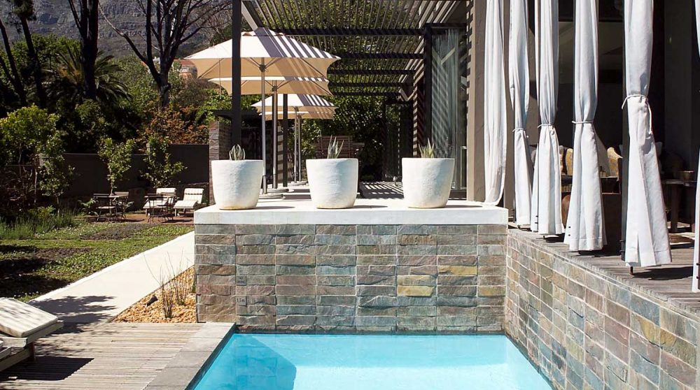 Autre vue de la piscine au Cap