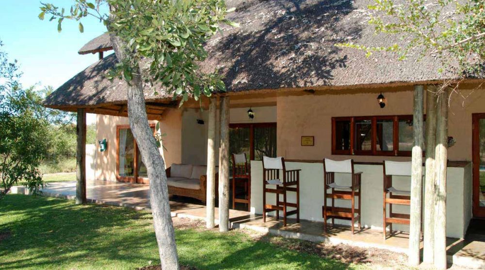 La terrasse donnant sur le jardin à Manyeleti