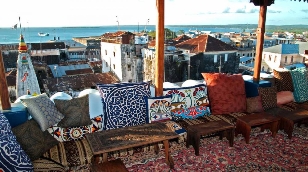 La terrasse de l'Emerson on Hurumzi