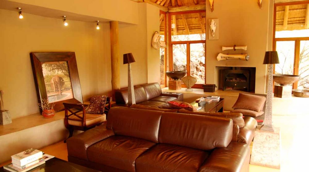 Salon du Etali Safari Lodge