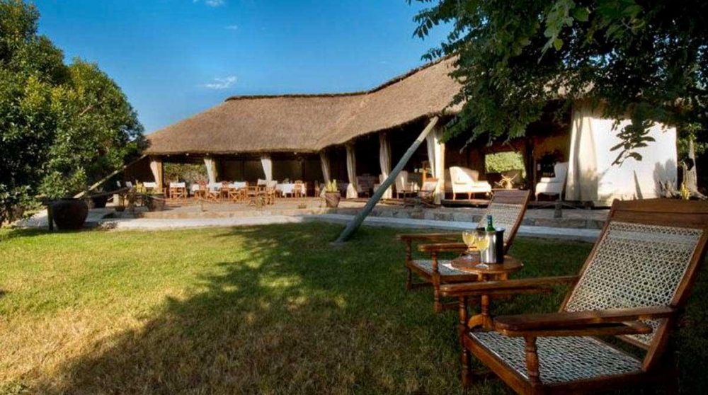 Espace détente dans le jardin du Karen Blixen Camp