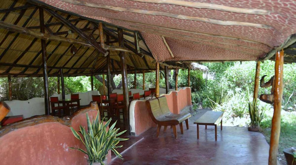 La terrasse au Lac Natron Tented Camp
