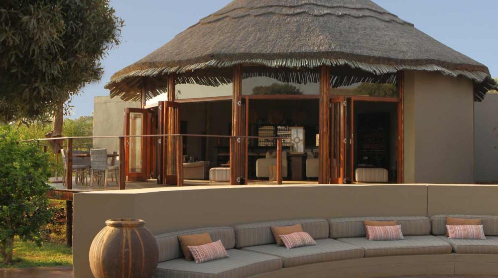 La terrasse du Thanda Tented Camp