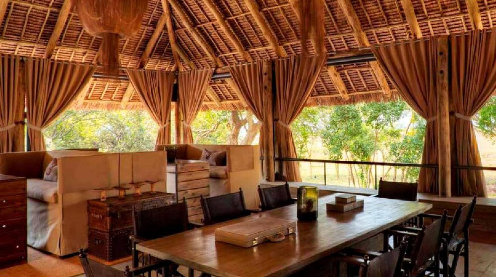 Salle à manger dans le Masai Mara