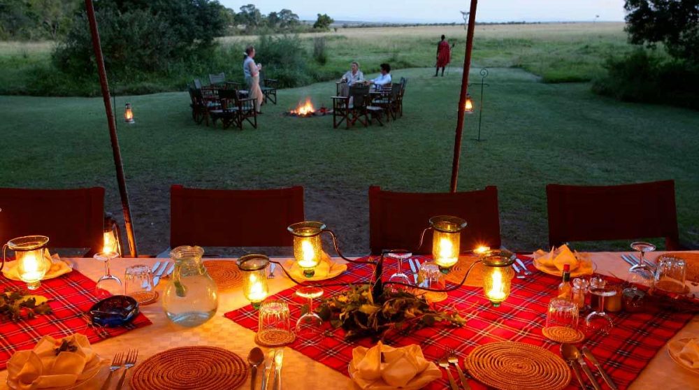 Vue sur le jardin depuis une tente au Kenya