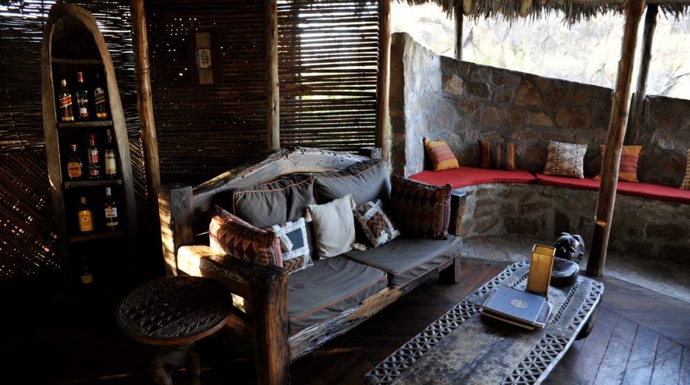 Canapé dans le salon en Tanzanie