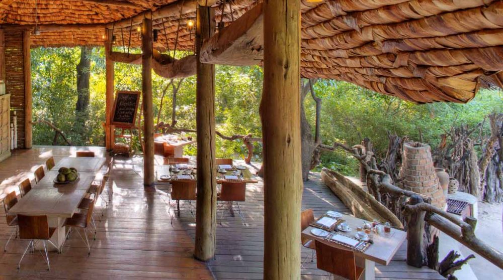 La terrasse pour déjeuner en Tanzanie