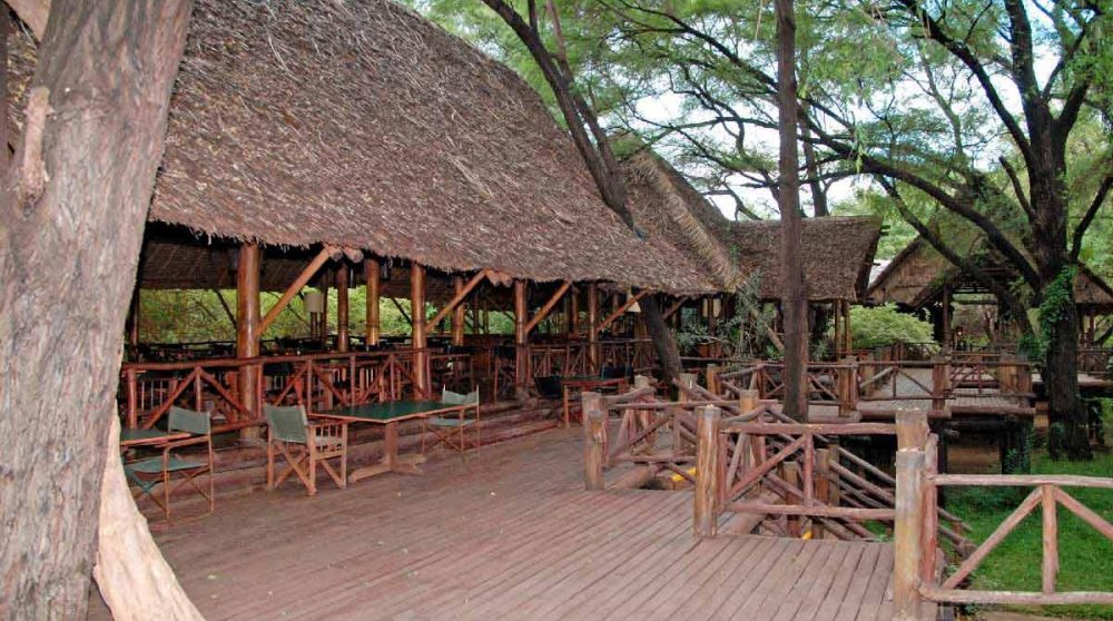 La terrasse en bois au Kenya