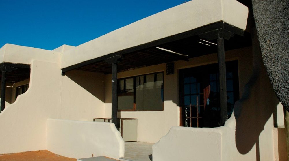 Une terrasse devant une chambre en Namibie