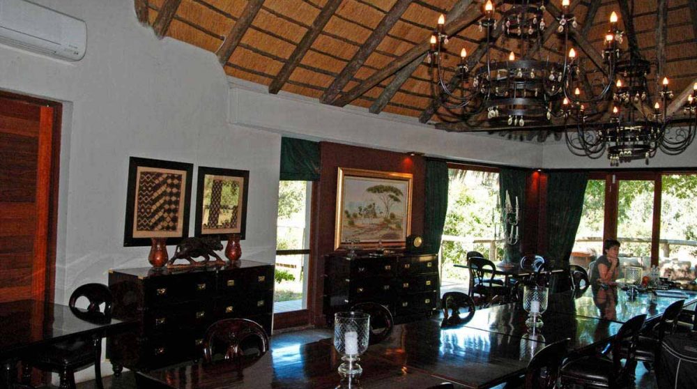 La salle à manger à Manyeleti