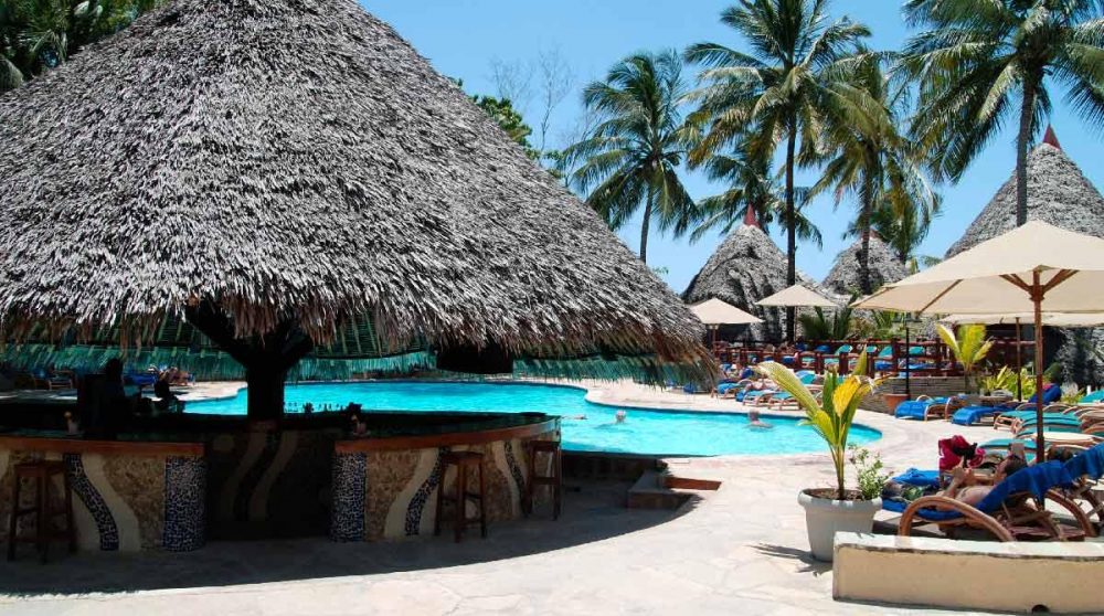 Le bar de la piscine au Kenya