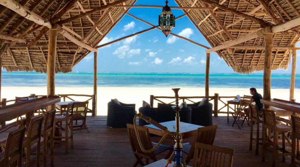 Le bar de la plage à Zanzibar