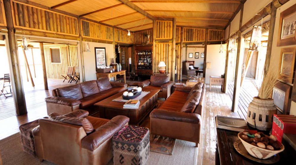 Canapés et fauteuils au salon