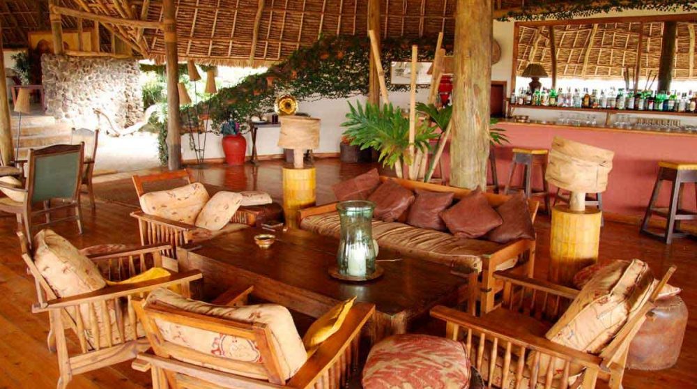 Fauteuils sur la terrasse