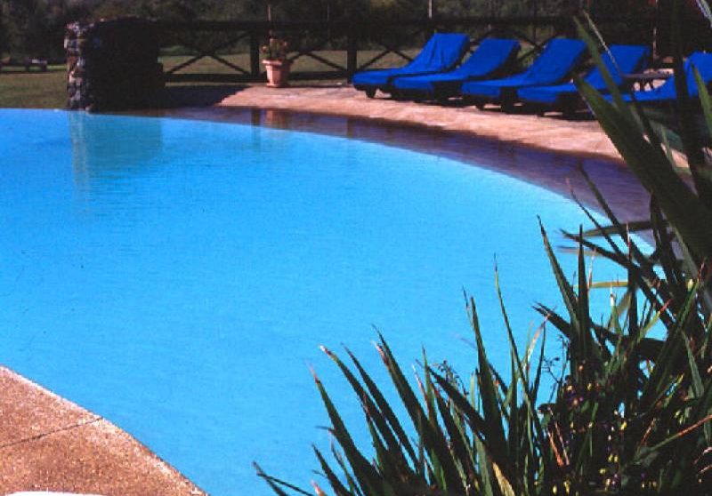 Autre vue de la piscine