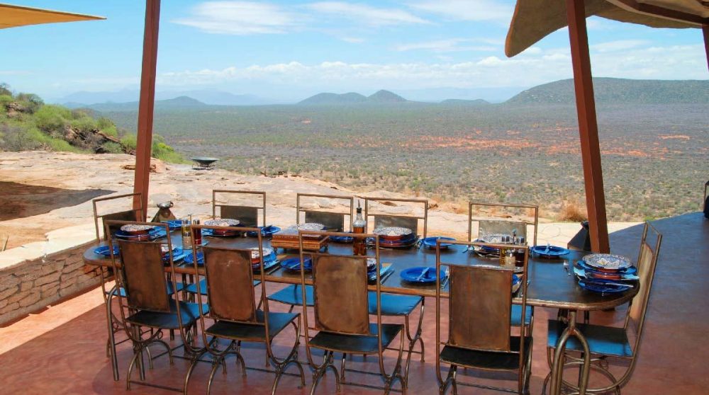 Déjeuner à l'ombre