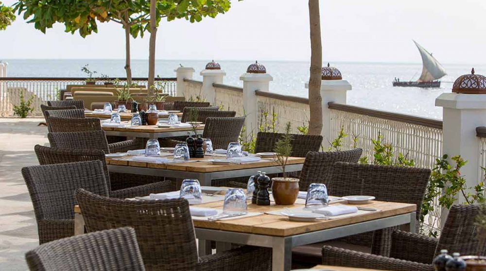 Déjeuner avec vue sur l'océan