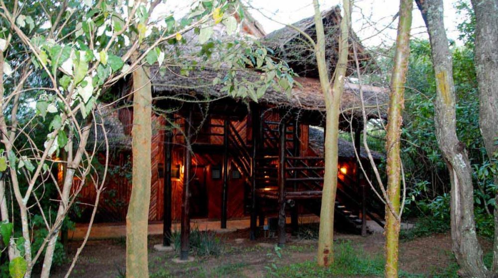 Extérieur d'un lodge dans le Masai Mara