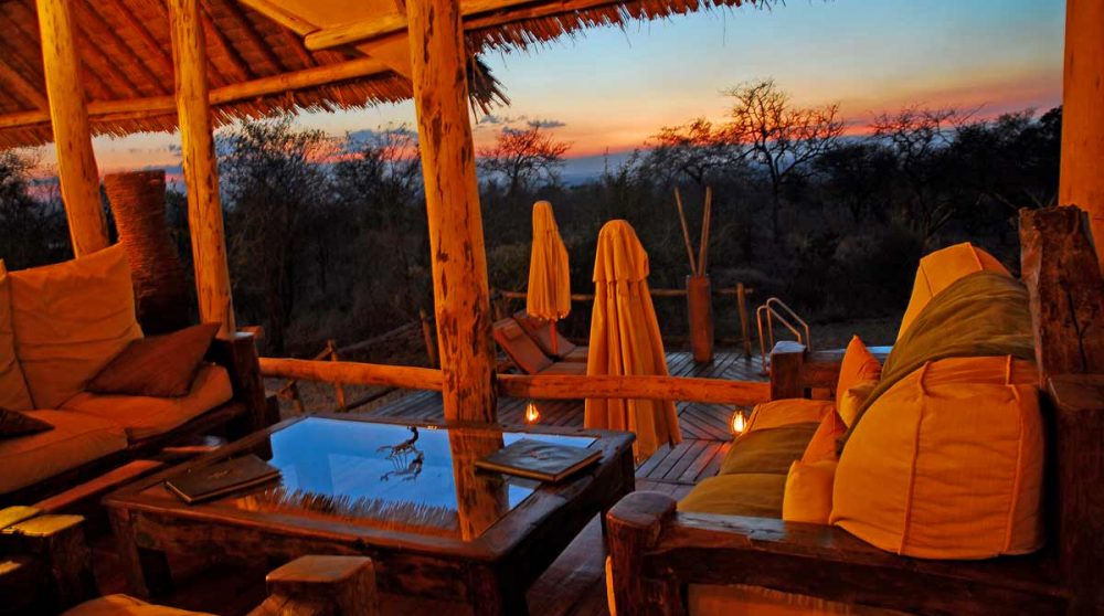 Le salon la nuit en Tanzanie