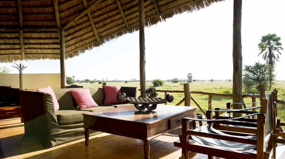 Le salon du camp en Tanzanie