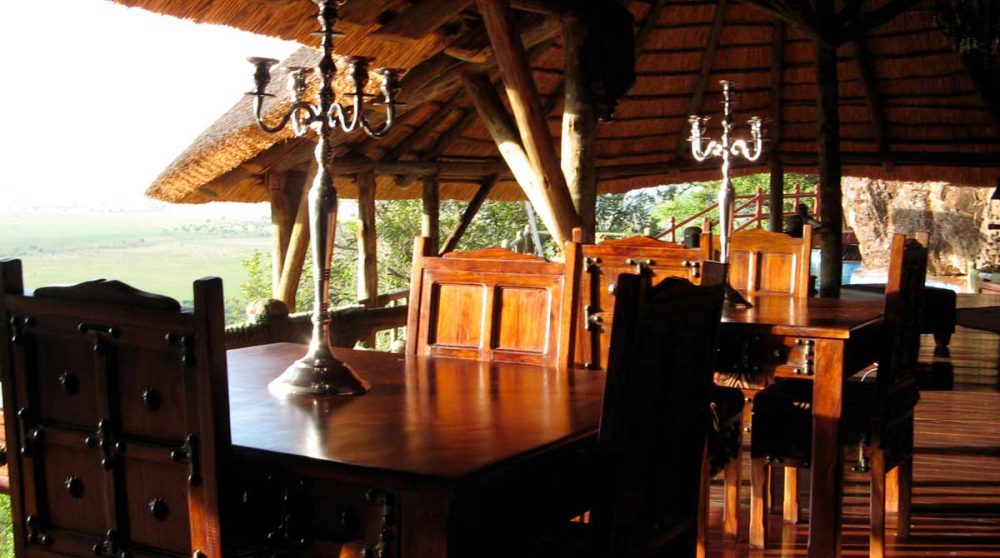 Table pour dîner au lodge en Tanzanie