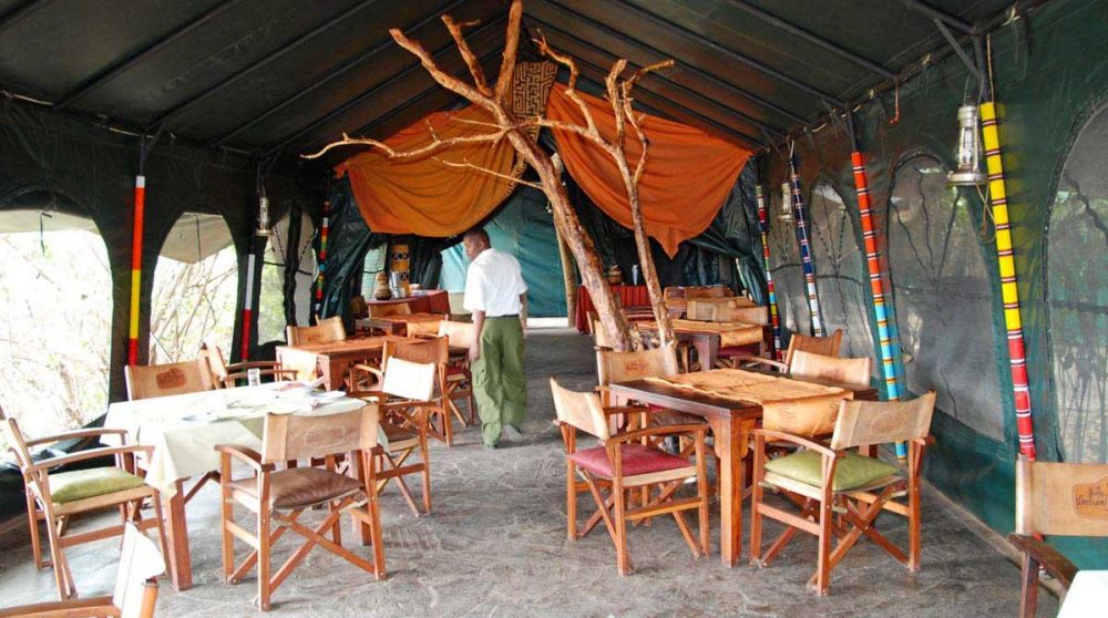 Le restaurant dans le Masai Mara