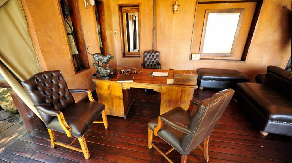 Bureau à l'accueil en Tanzanie