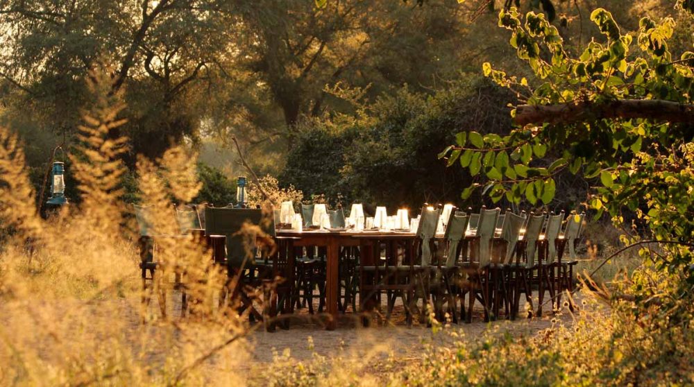 Déjeuner à l'extérieur dans le parc de Ruaha