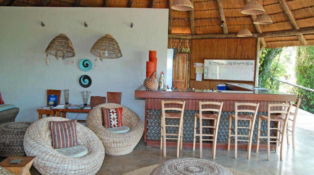 Le bar de la piscine à Mabibi