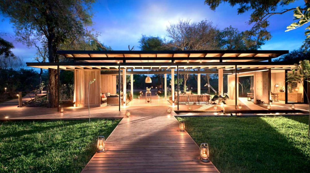 Retour de safari le soir en Afrique du Sud