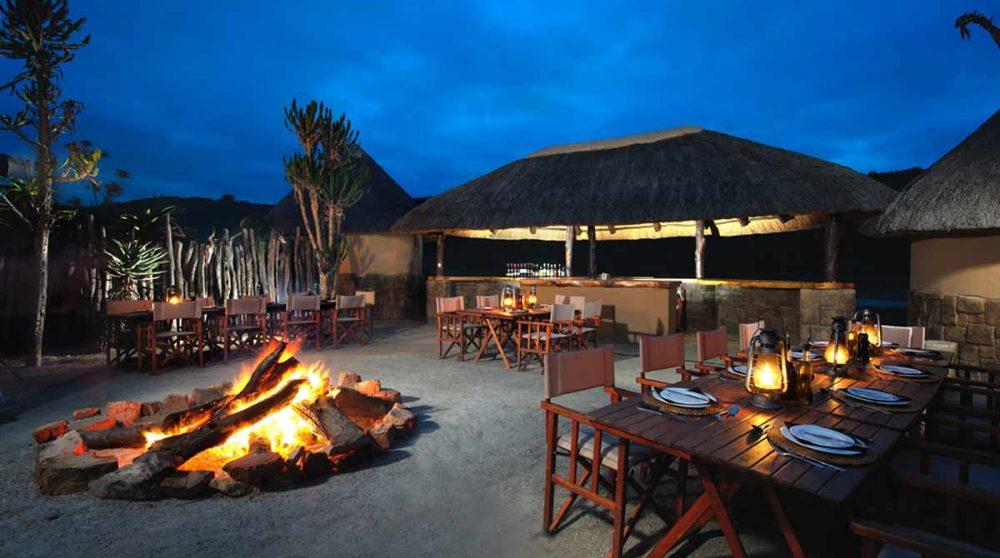 Dîner au boma à la belle étoile