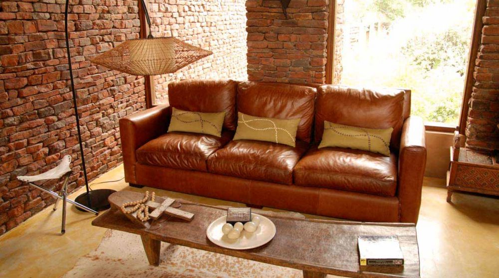 Canapé dans le salon à Marakele