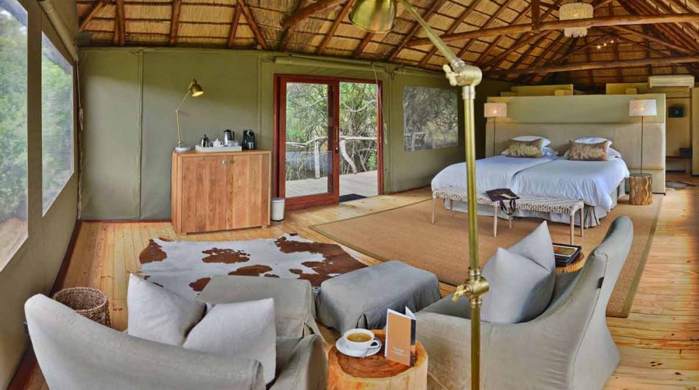 L'intérieur d'une tente