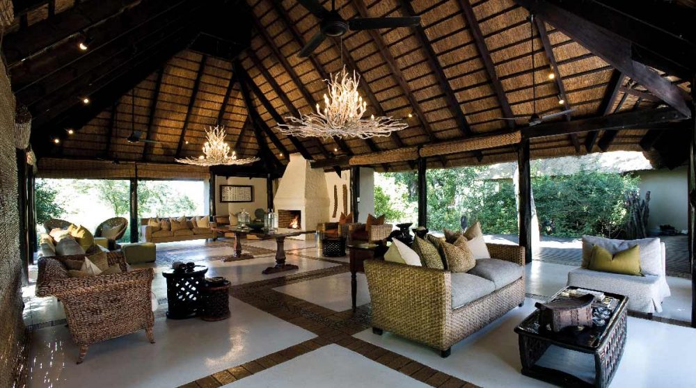 Autre vue du salon à Sabi Sand