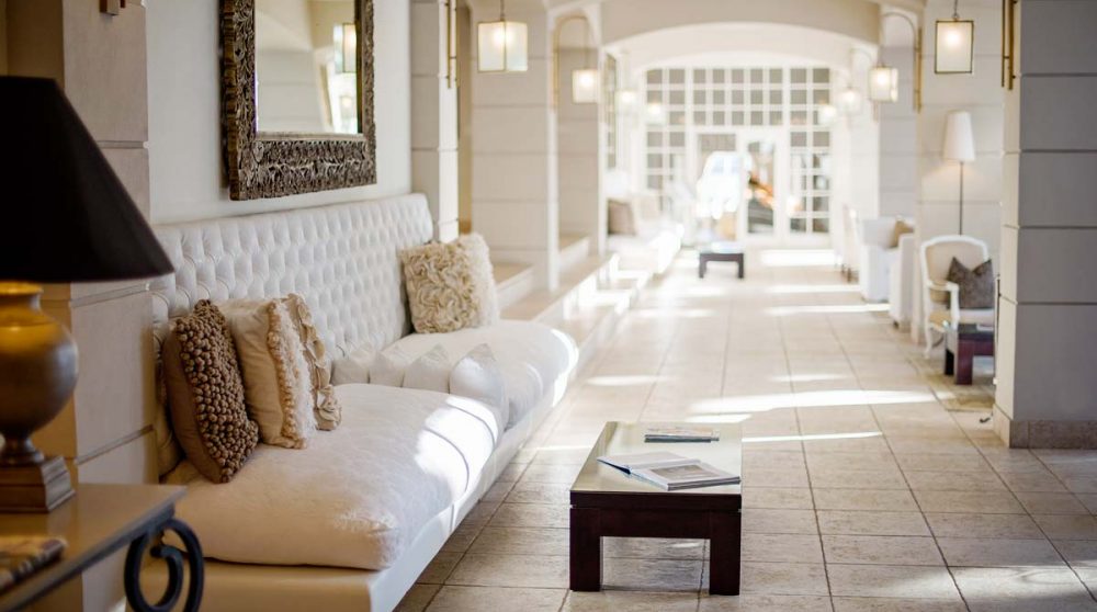 Canapés dans l'hôtel à Franschooek