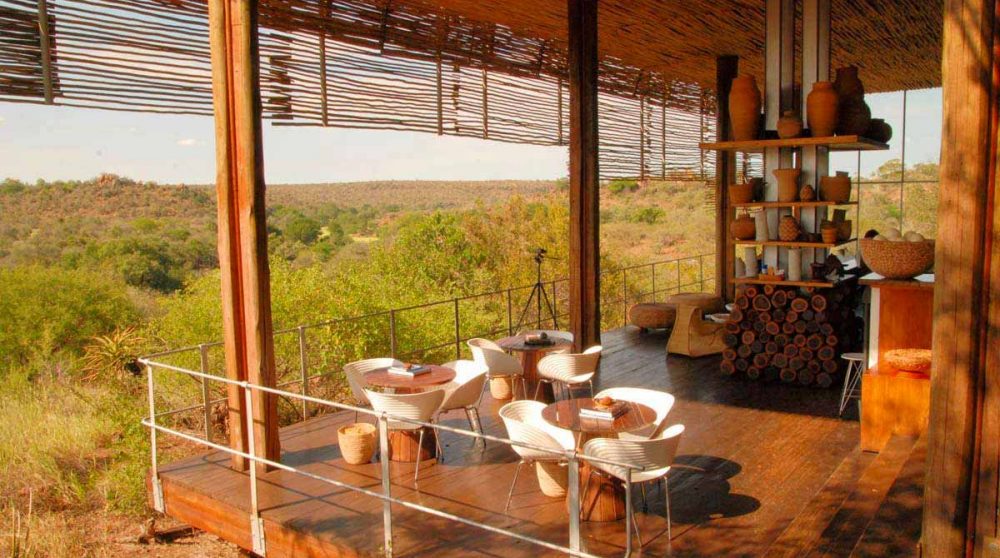 Vue sur une terrasse au parc Kruger