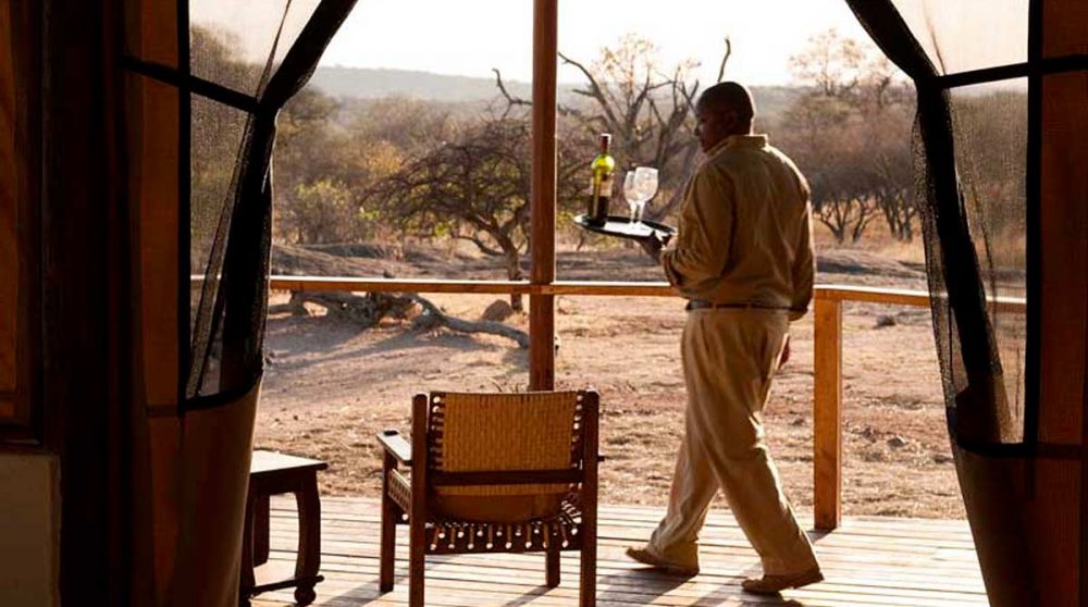 Personnel du camp en Tanzanie