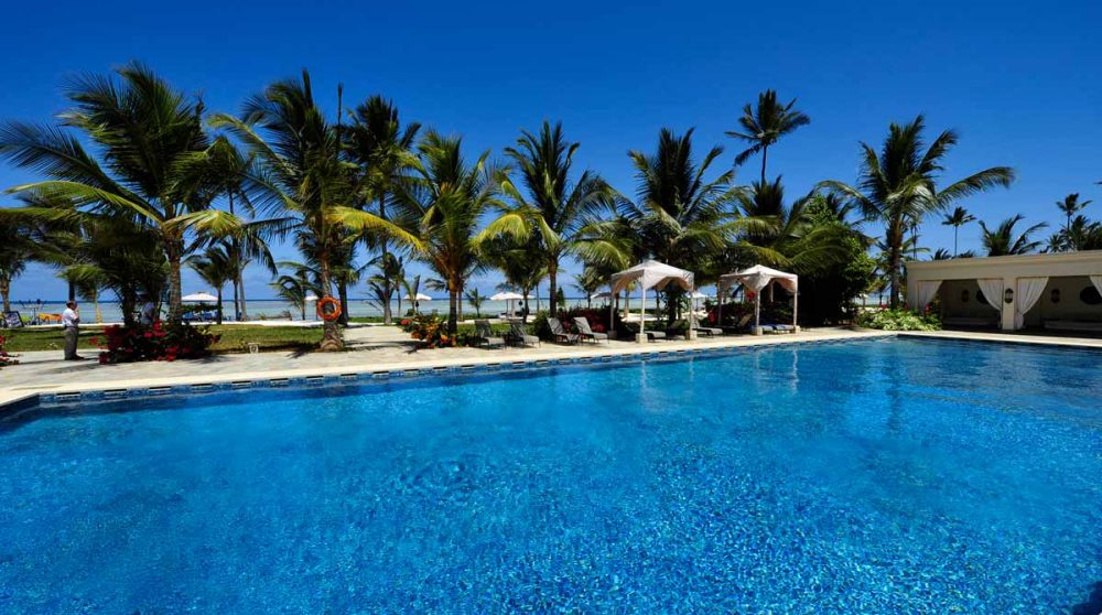 La piscine de l'hôtel en Tanzanie