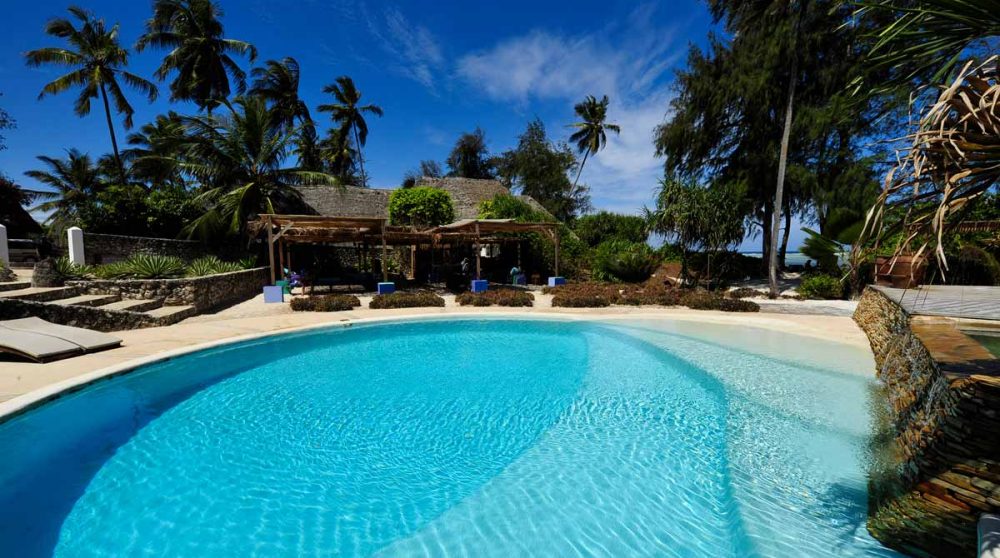 Autre vue de la piscine