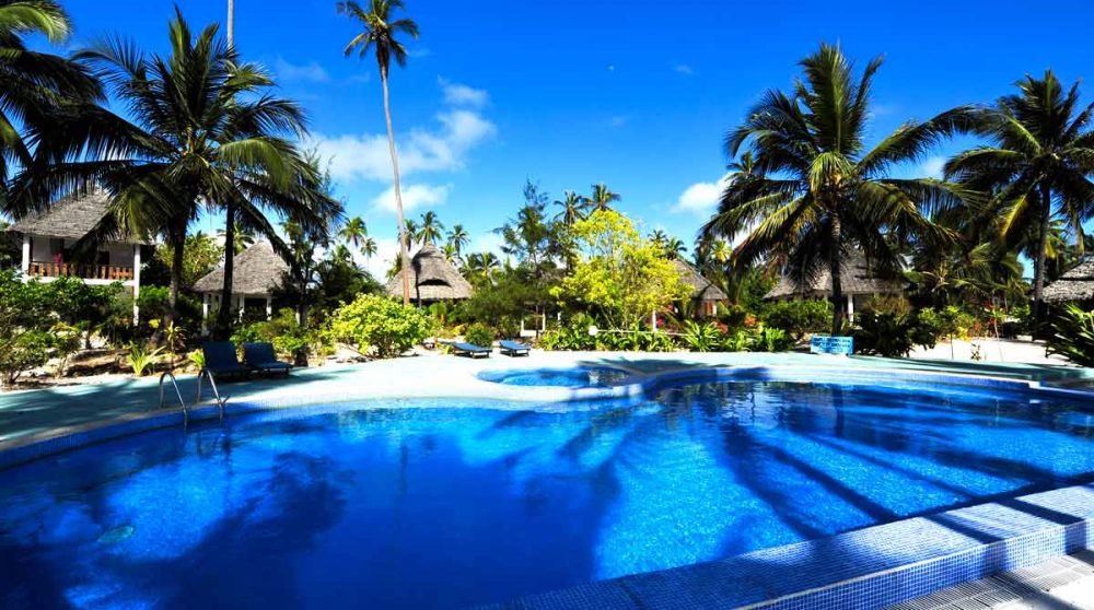 Autre vue de la piscine