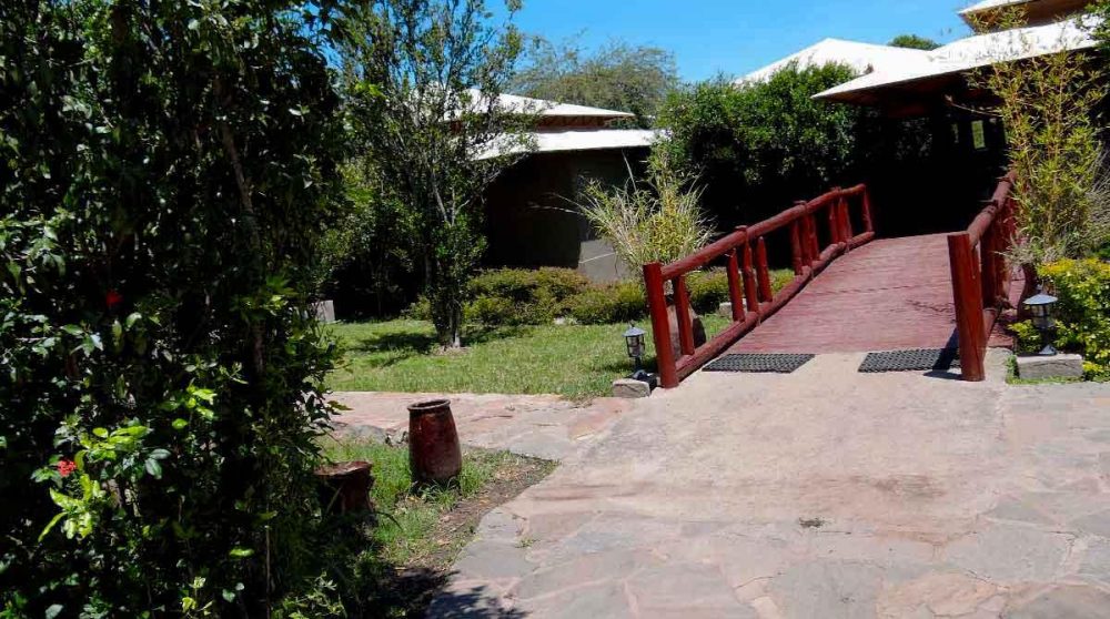 Une allée dans le jardin