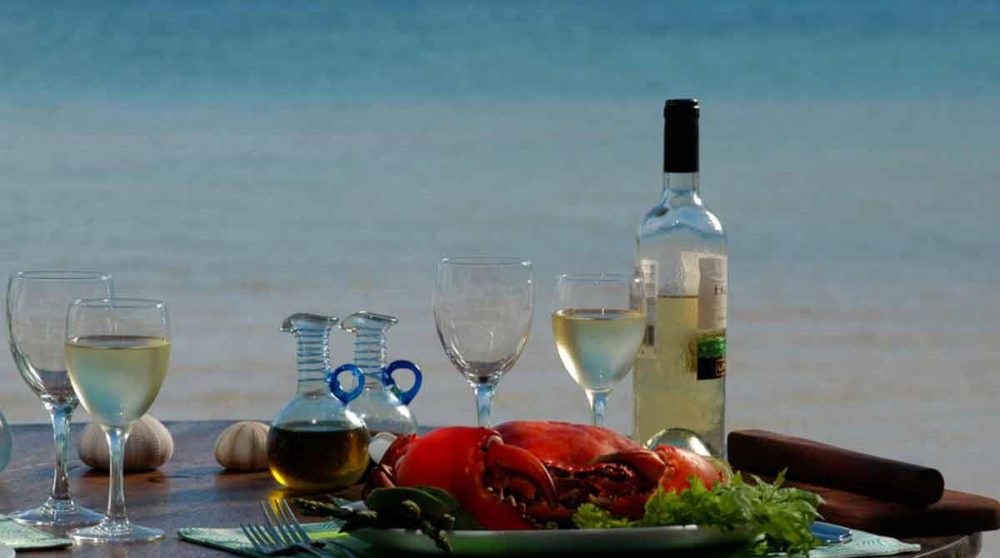 Repas les pieds dans l'eau