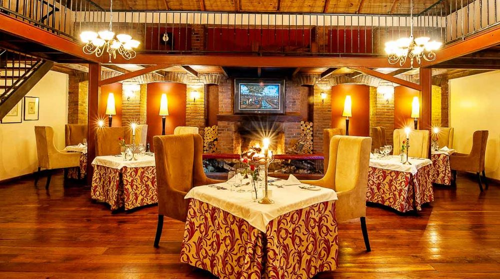 Autre vue du restaurant le soir