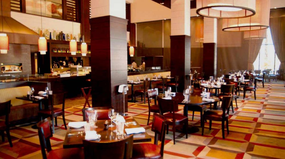 Tables au restaurant