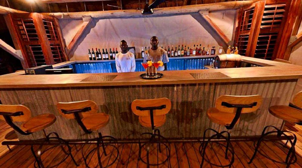 Le bar du Dolomite Camp